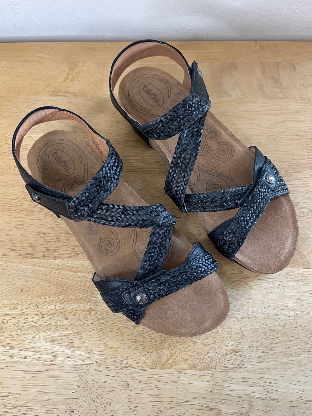 Taos Womens Trulie Black Braided Leather Strap Wedges Sandals Size 9-9.5 EU 40